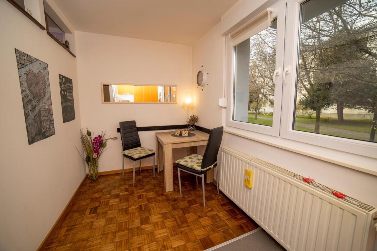 Studio Apartment Maestral Zagreb Exteriör bild